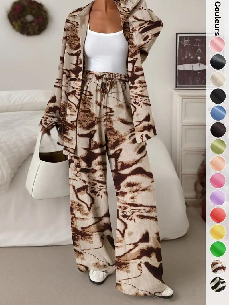 Ensemble deux pièces pour femme : chemise décontractée et sportive avec pantalon long à jambes larges, haut boutonné ample ; confortable et élégant.