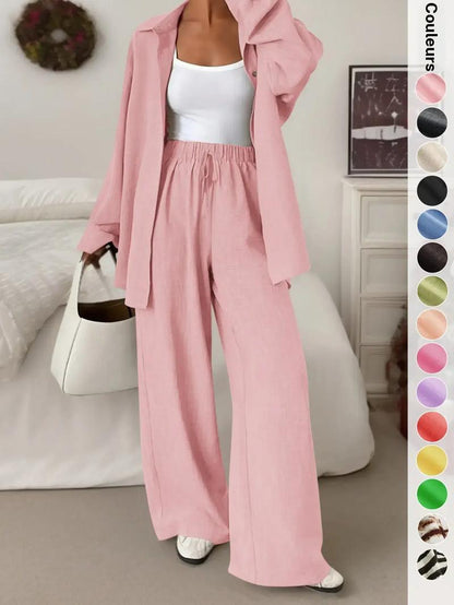 Ensemble deux pièces pour femme : chemise décontractée et sportive avec pantalon long à jambes larges, haut boutonné ample ; confortable et élégant.