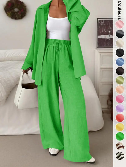 Ensemble deux pièces pour femme : chemise décontractée et sportive avec pantalon long à jambes larges, haut boutonné ample ; confortable et élégant.