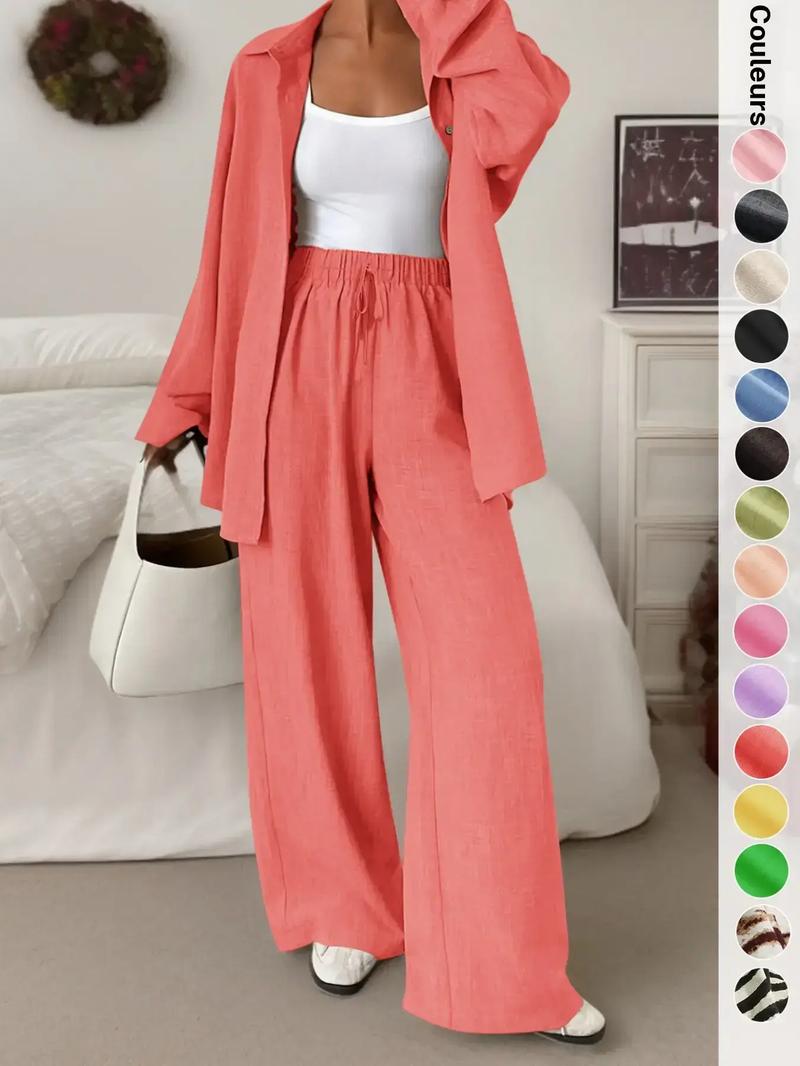 Ensemble deux pièces pour femme : chemise décontractée et sportive avec pantalon long à jambes larges, haut boutonné ample ; confortable et élégant.