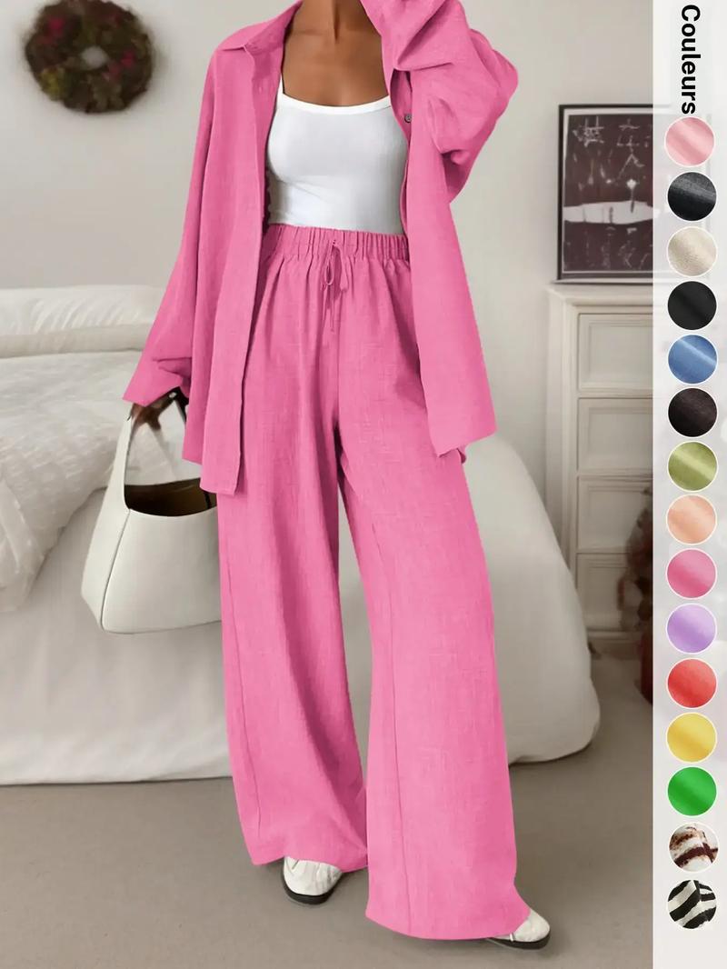 Ensemble deux pièces pour femme : chemise décontractée et sportive avec pantalon long à jambes larges, haut boutonné ample ; confortable et élégant.