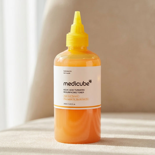 MEDICUBE KOJIC ACID TURMERIC RESURFACING TONER 250 ML – Peau Uniforme & Éclatante